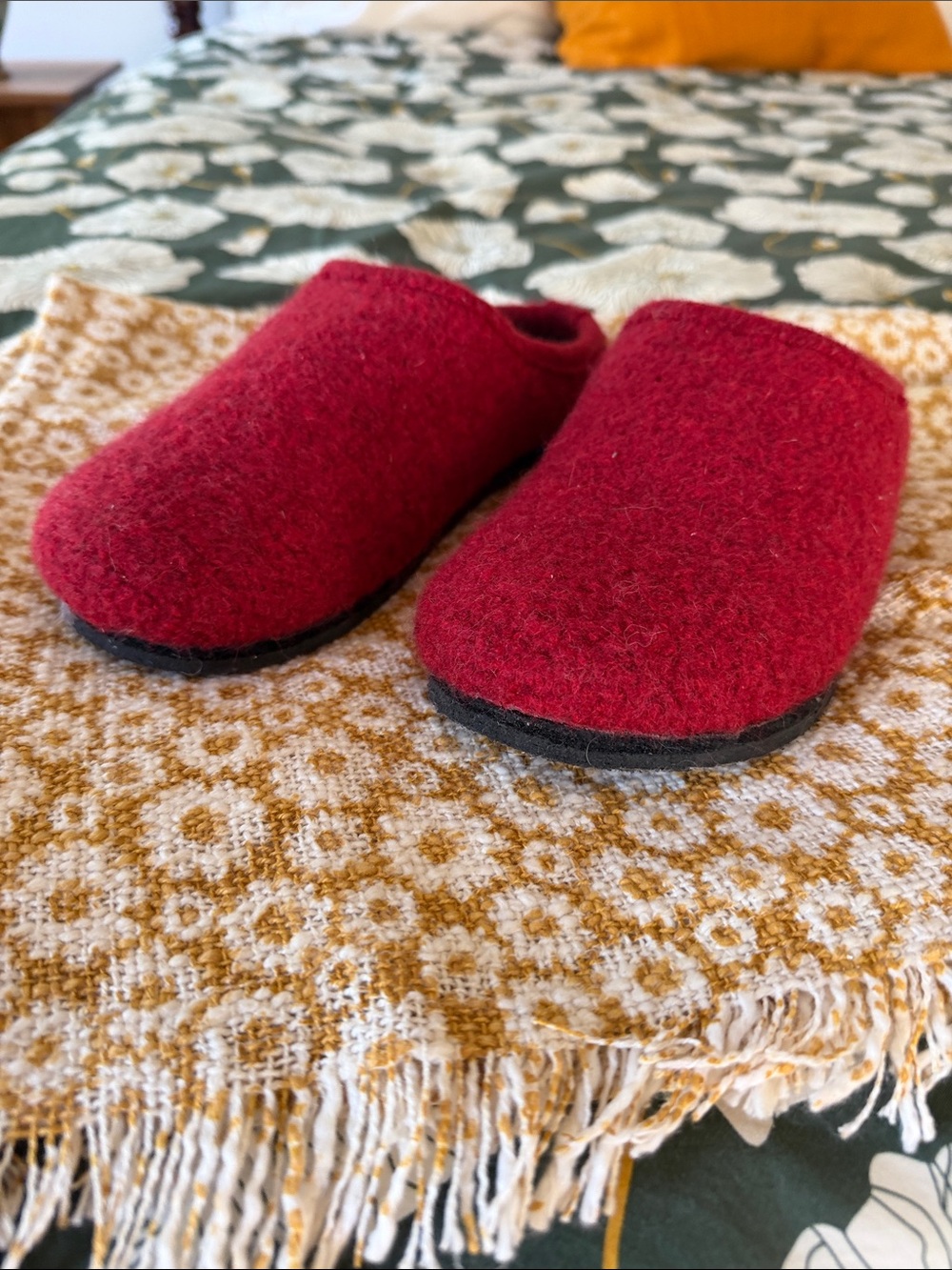 Stegmann Women's Alpine Comfort Wool Slipper Women's Red Felt Slip-On